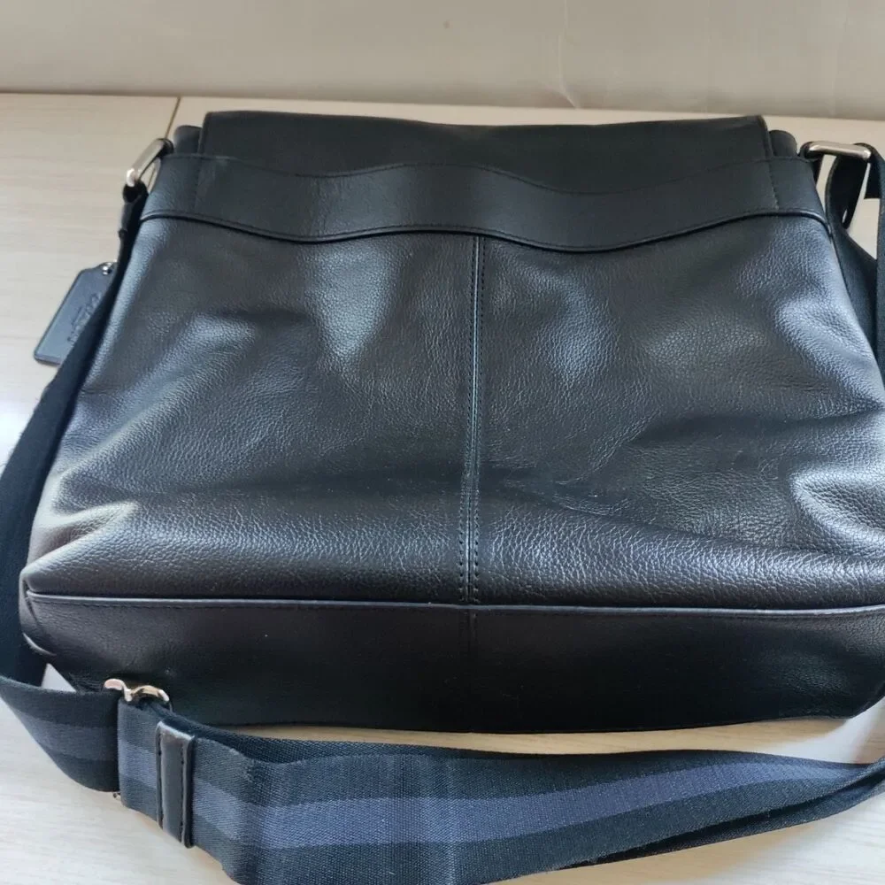Authentic COACH Charles Leather Small Messenger Crossbody Bag In  Black F28576